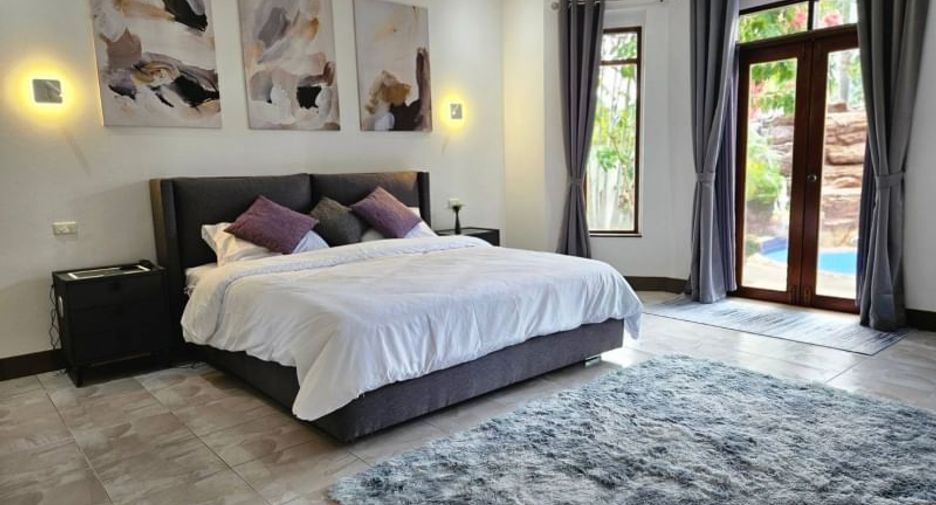 For rent 6 bedrooms house in East Pattaya, Pattaya