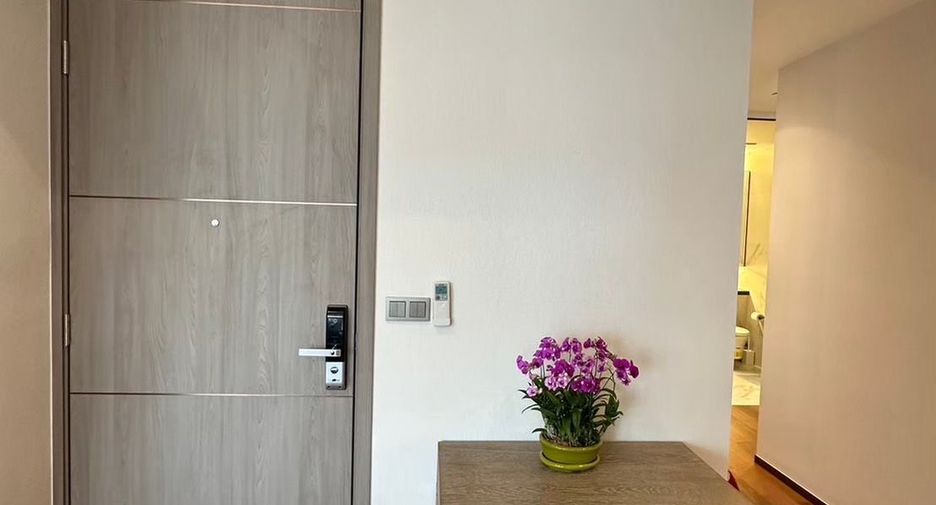 For sale 2 bed condo in Khlong Toei, Bangkok