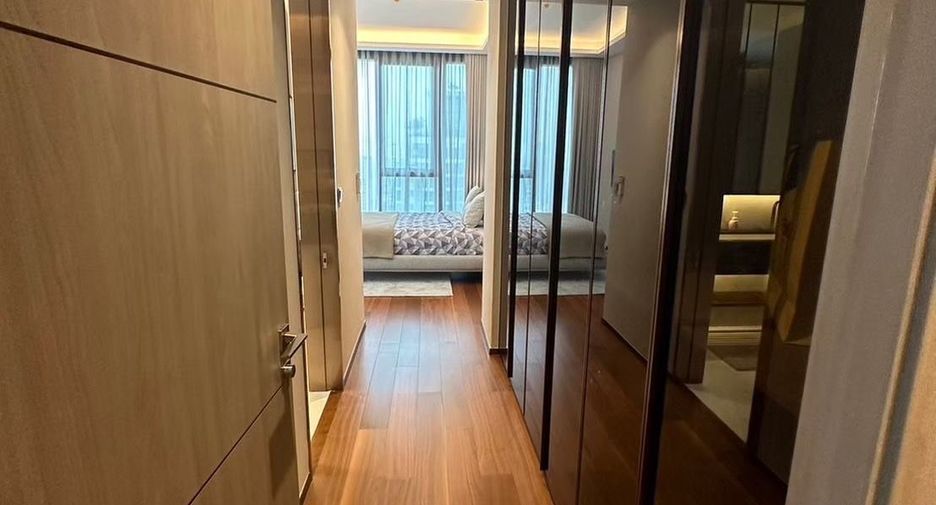 For sale 2 bed condo in Khlong Toei, Bangkok