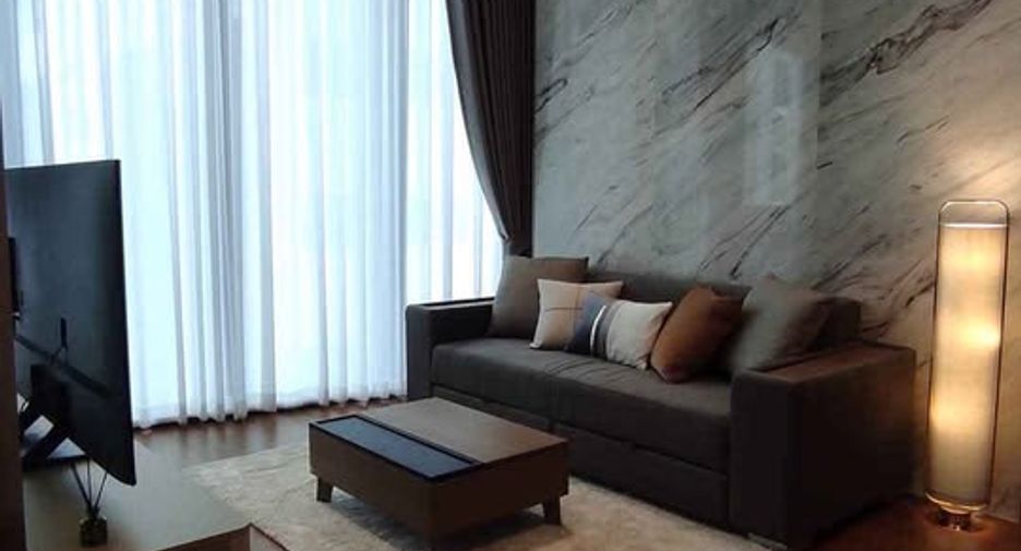 For sale 1 bed condo in Khlong Toei, Bangkok