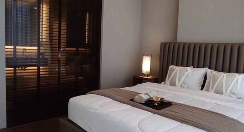 For sale 1 bed condo in Khlong Toei, Bangkok