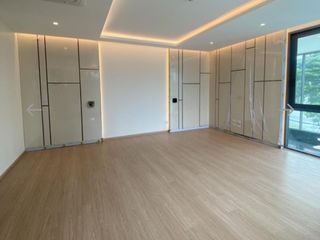 For rent 4 Beds house in Khlong Toei, Bangkok