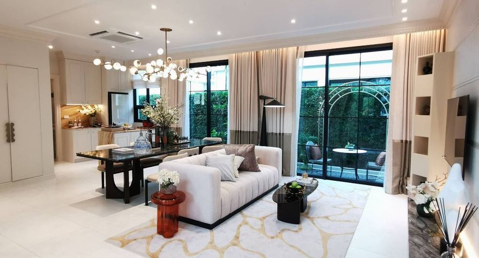 For sale 4 bedrooms house in Saphan Sung, Bangkok