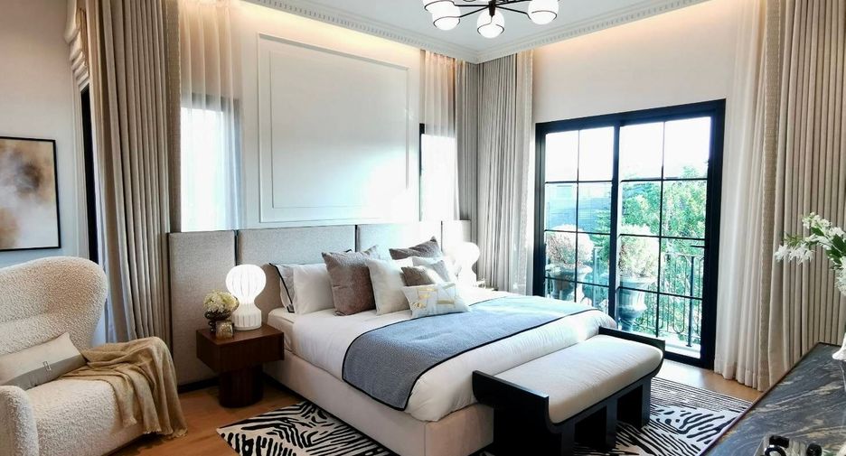 For sale 4 bedrooms house in Saphan Sung, Bangkok