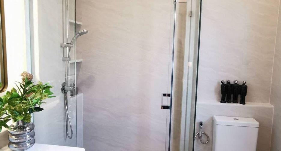 For sale 4 bedrooms house in Saphan Sung, Bangkok