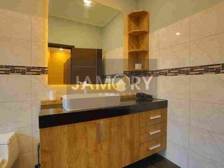 For rent そして for sale 5 Beds house in Bang Lamung, Chonburi