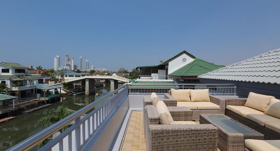 For sale 3 bed house in Sattahip, Chonburi