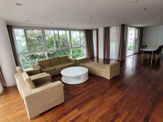 À louer 3 chambres appartement à Khlong Toei, Bangkok