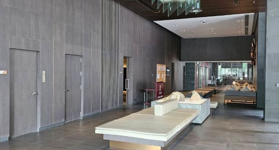 For rent 2 bedrooms condo in Watthana, Bangkok