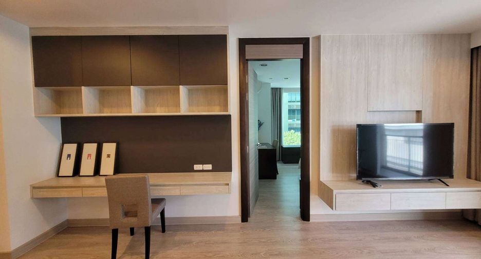 For rent 2 bedrooms apartment in Khlong Toei, Bangkok