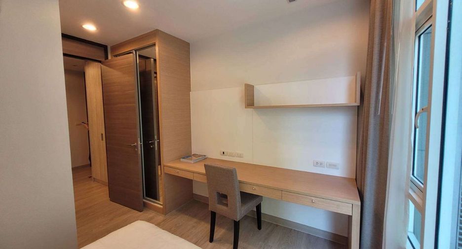 For rent 2 bedrooms apartment in Khlong Toei, Bangkok
