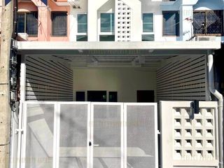 For sale 3 Beds townhouse in Lam Luk Ka, Pathum Thani