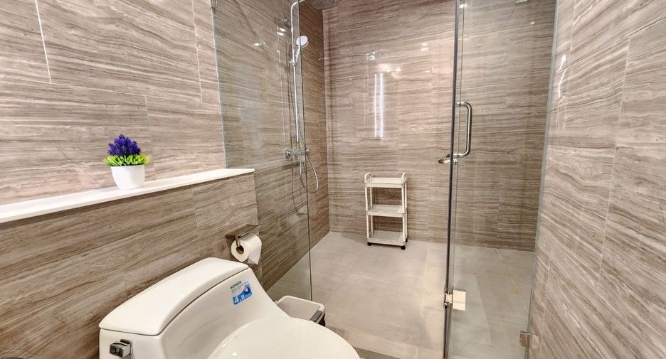For rent 2 bedrooms apartment in Sathon, Bangkok