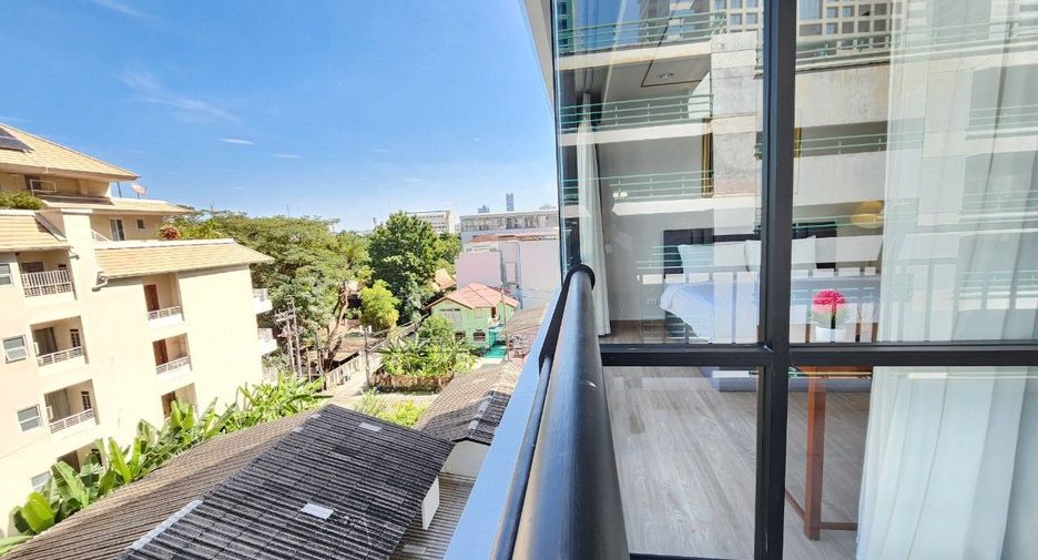 For rent 2 bedrooms apartment in Sathon, Bangkok