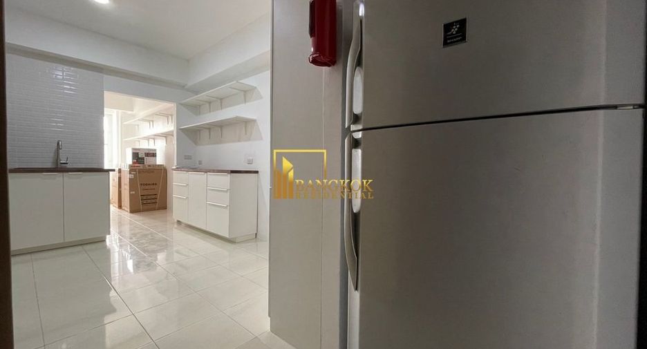 Condo en alquiler de 3 habitaciones en Watthana, Bangkok