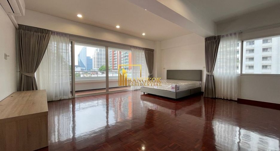 Condo en alquiler de 3 habitaciones en Watthana, Bangkok