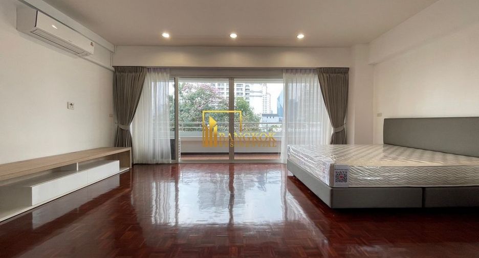 Condo en alquiler de 3 habitaciones en Watthana, Bangkok