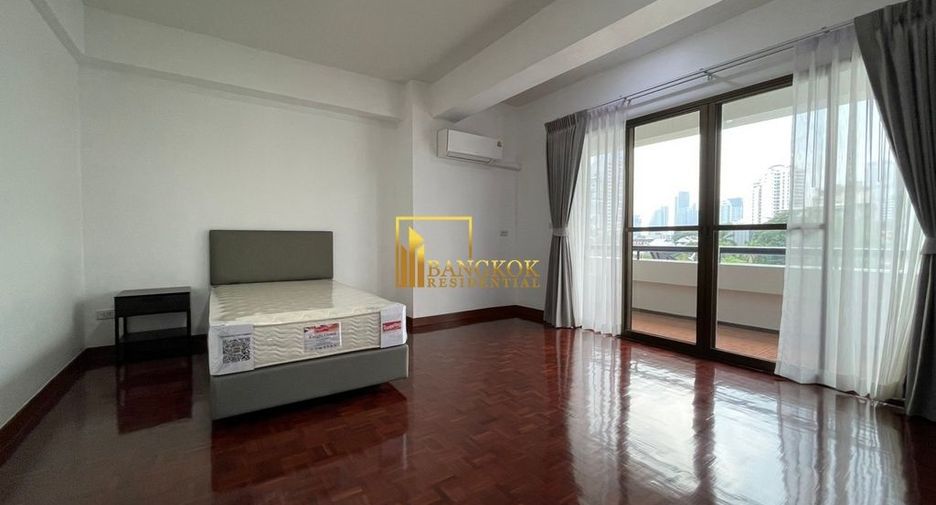 Condo en alquiler de 3 habitaciones en Watthana, Bangkok