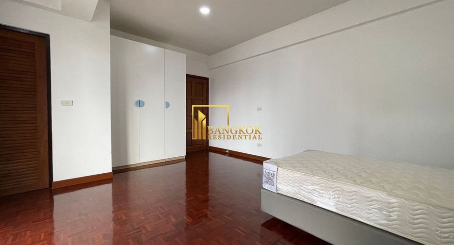 Condo en alquiler de 3 habitaciones en Watthana, Bangkok