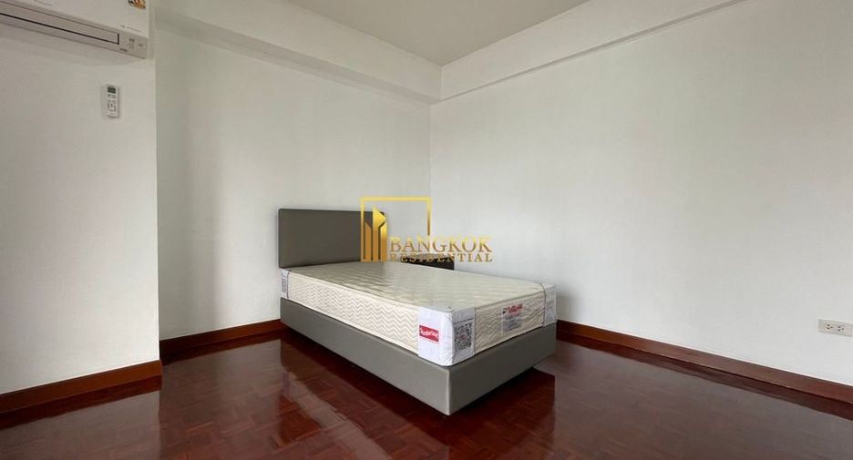 Condo en alquiler de 3 habitaciones en Watthana, Bangkok