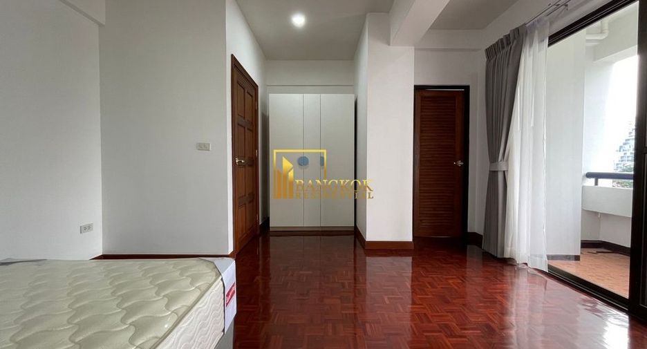 Condo en alquiler de 3 habitaciones en Watthana, Bangkok