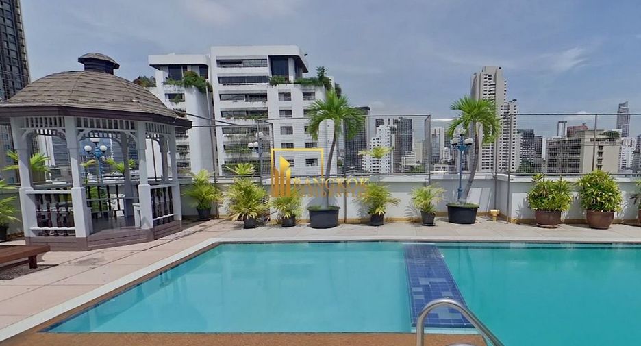 Condo en alquiler de 3 habitaciones en Watthana, Bangkok