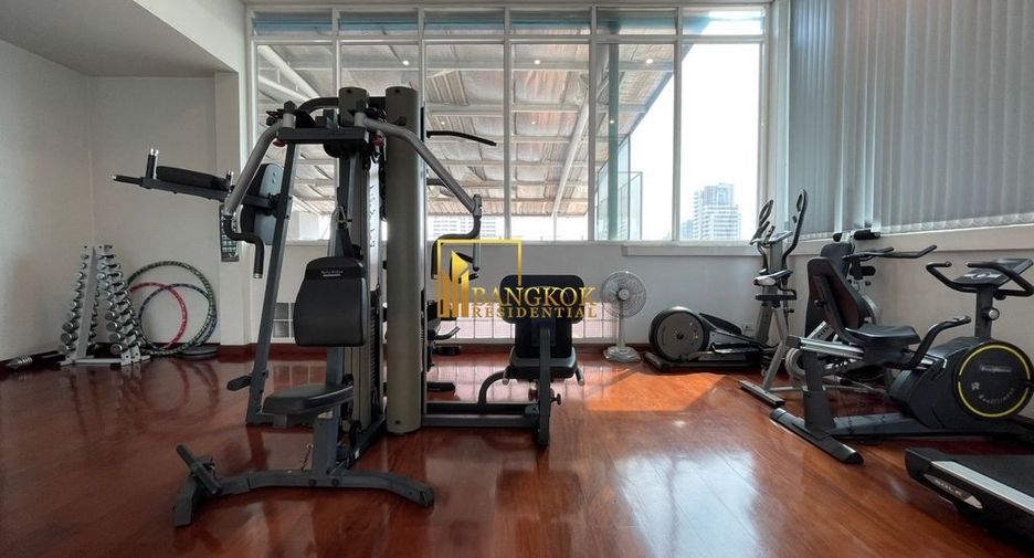 Condo en alquiler de 3 habitaciones en Watthana, Bangkok