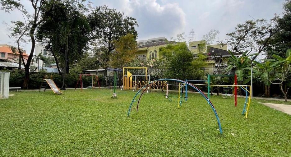 Condo en alquiler de 3 habitaciones en Watthana, Bangkok