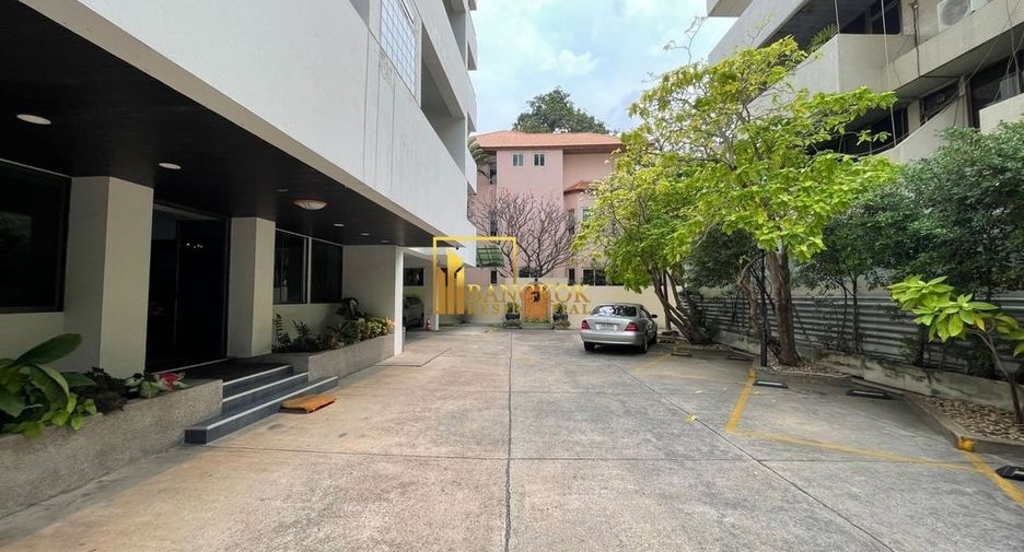 Condo en alquiler de 3 habitaciones en Watthana, Bangkok