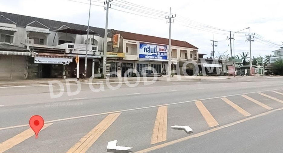 For sale 2 bedrooms retail Space in Chai Buri, Surat Thani