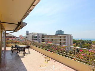 For sale 3 Beds condo in Pratumnak, Pattaya