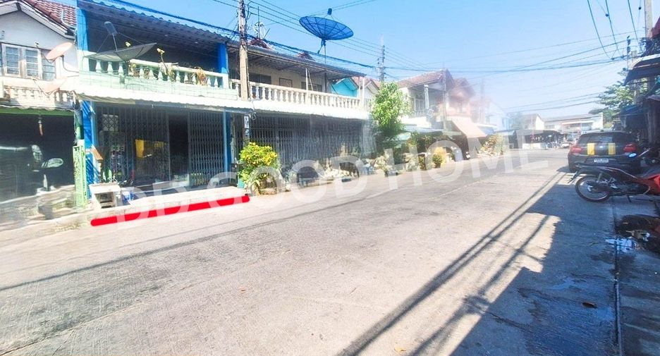 For sale 2 bedrooms townhouse in Bang Khun Thian, Bangkok