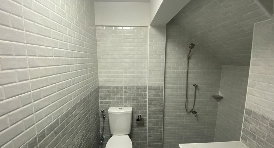 For sale 3 bedrooms townhouse in Bang Khen, Bangkok