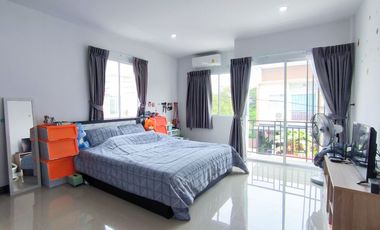For sale 2 bedrooms townhouse in Khlong Sam Wa, Bangkok