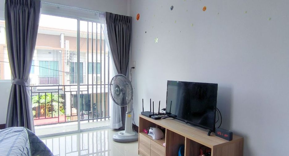 For sale 2 bedrooms townhouse in Khlong Sam Wa, Bangkok