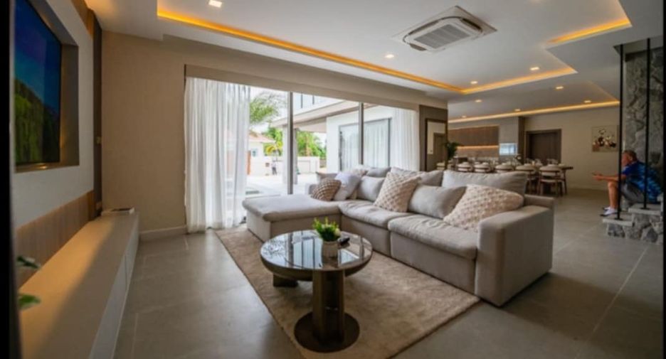 For rent and for sale 7 bedrooms house in Bang Lamung, Chonburi