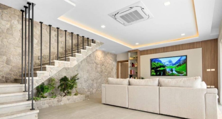 For rent and for sale 7 bedrooms house in Bang Lamung, Chonburi