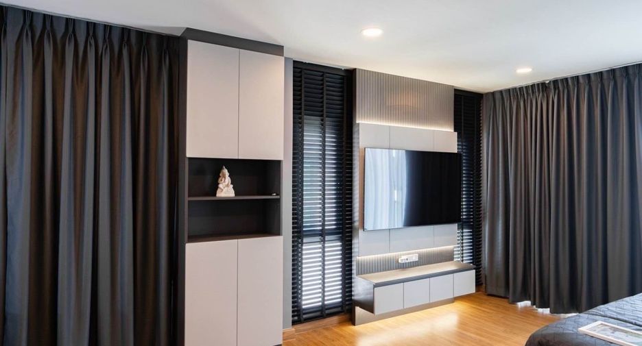 Casa en alquiler de 4 habitaciones en Bang Phli, Samut Prakan