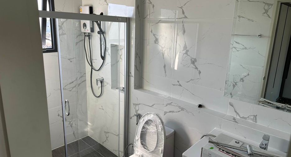 Casa en alquiler de 4 habitaciones en Bang Phli, Samut Prakan