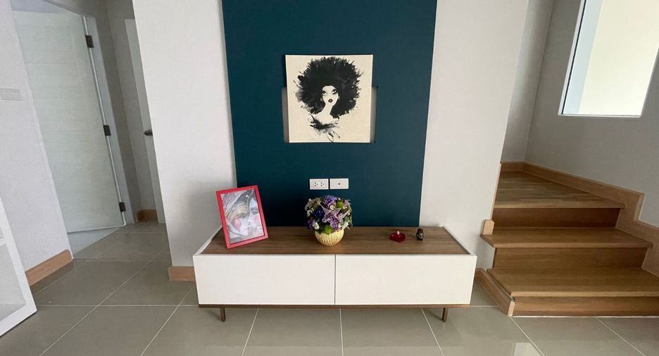 For sale 3 bedrooms townhouse in Bang Khae, Bangkok