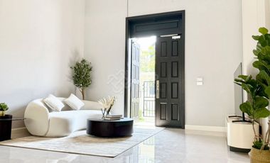For rent そして for sale 5 Beds house in Bang Phli, Samut Prakan