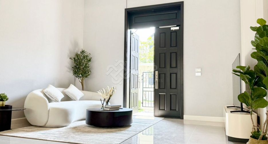 For rent そして for sale 5 Beds house in Bang Phli, Samut Prakan