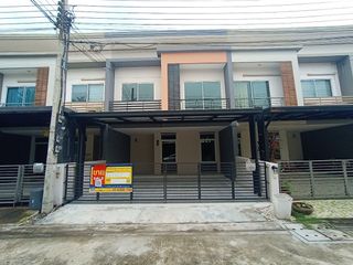 For sale 3 bedrooms townhouse in Sai Mai, Bangkok
