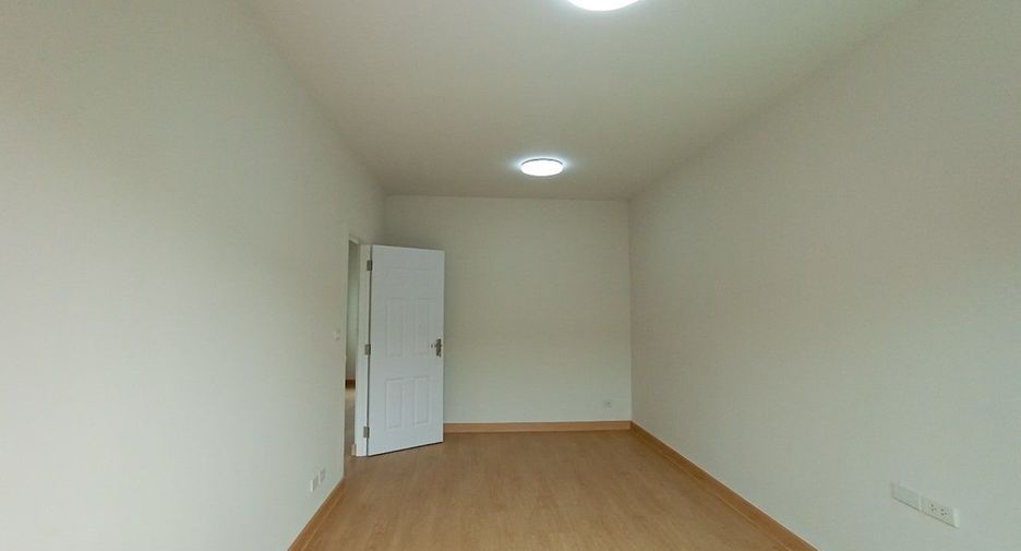 For sale 3 bedrooms townhouse in Sai Mai, Bangkok