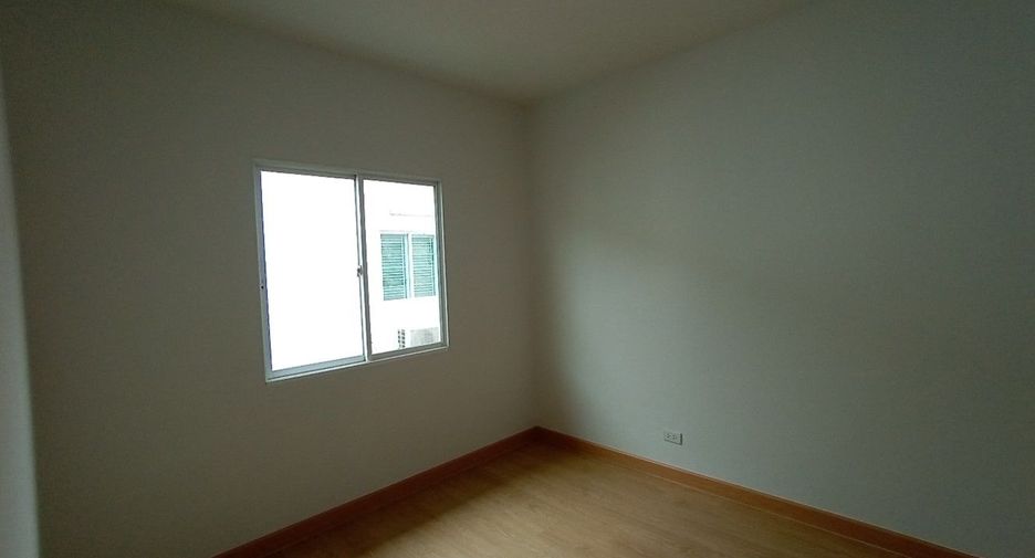 For sale 3 bedrooms townhouse in Sai Mai, Bangkok