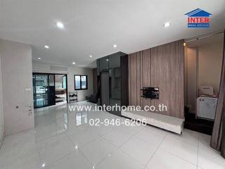 For sale 3 bed townhouse in Bang Khae, Bangkok