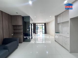For sale 3 bed townhouse in Bang Khae, Bangkok