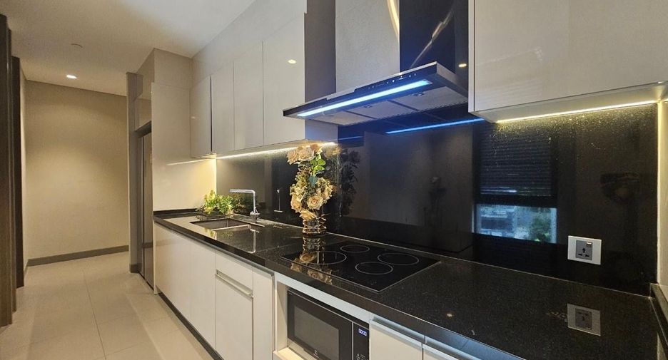 Wohnung zur Miete mit 3 Zimmer in Pathum Wan, Bangkok