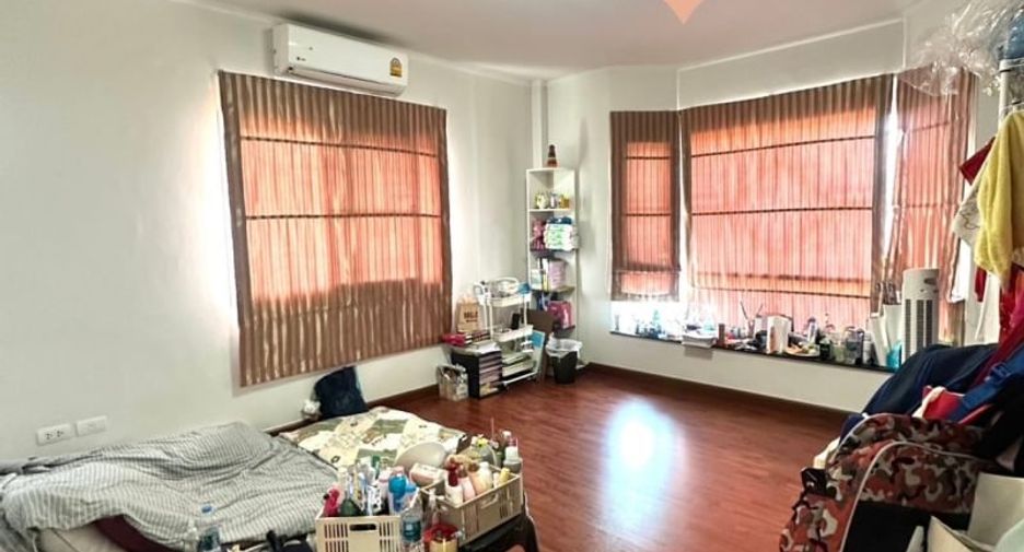For sale 3 bedrooms house in Mueang Chon Buri, Chonburi