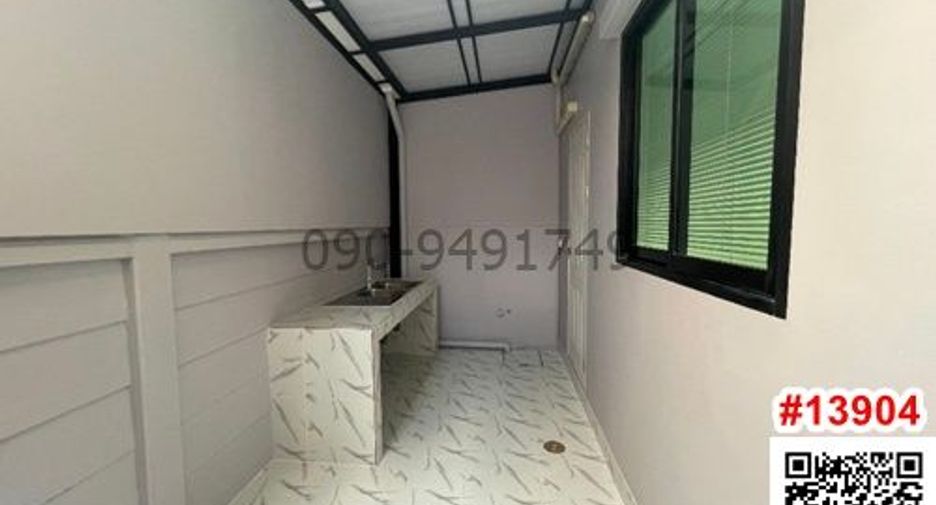 For rent 3 bedrooms townhouse in Sai Mai, Bangkok